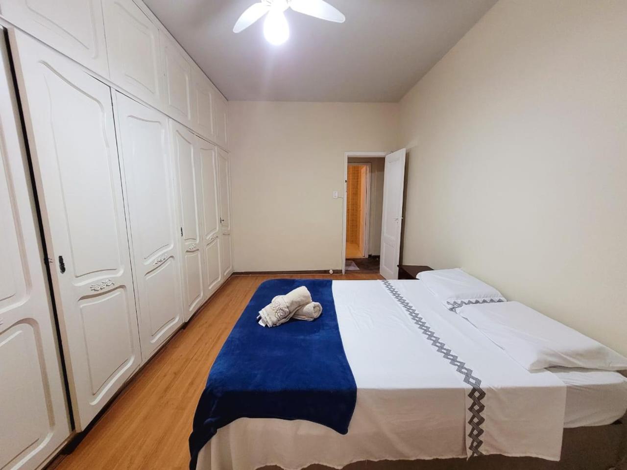 Real 329 - 3 Bedrooms And 3 Bathrooms In Copacabana * Rio de Janeiro