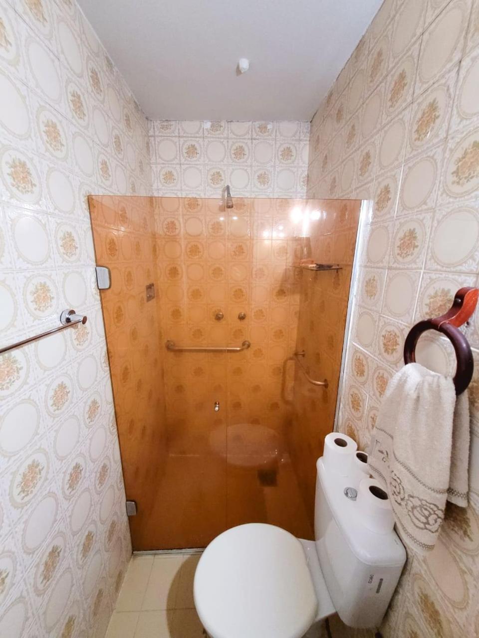 Real 329 - 3 Bedrooms And 3 Bathrooms In Copacabana Rio de Janeiro