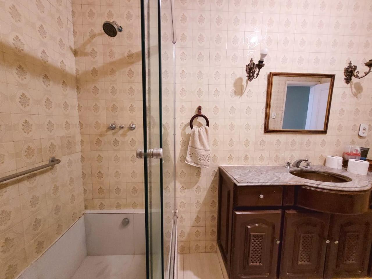 Real 329 - 3 Bedrooms And 3 Bathrooms In Copacabana